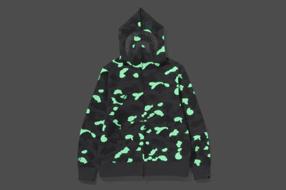 A BATHING APE MEN
SWEATSHIRT
CITY CAMO SHARK FULL ZIP HOODIE MENS GREY