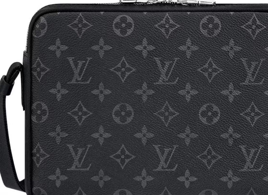 Louis Vuitton Outdoor Messenger
Monogram Eclipse Taiga Black