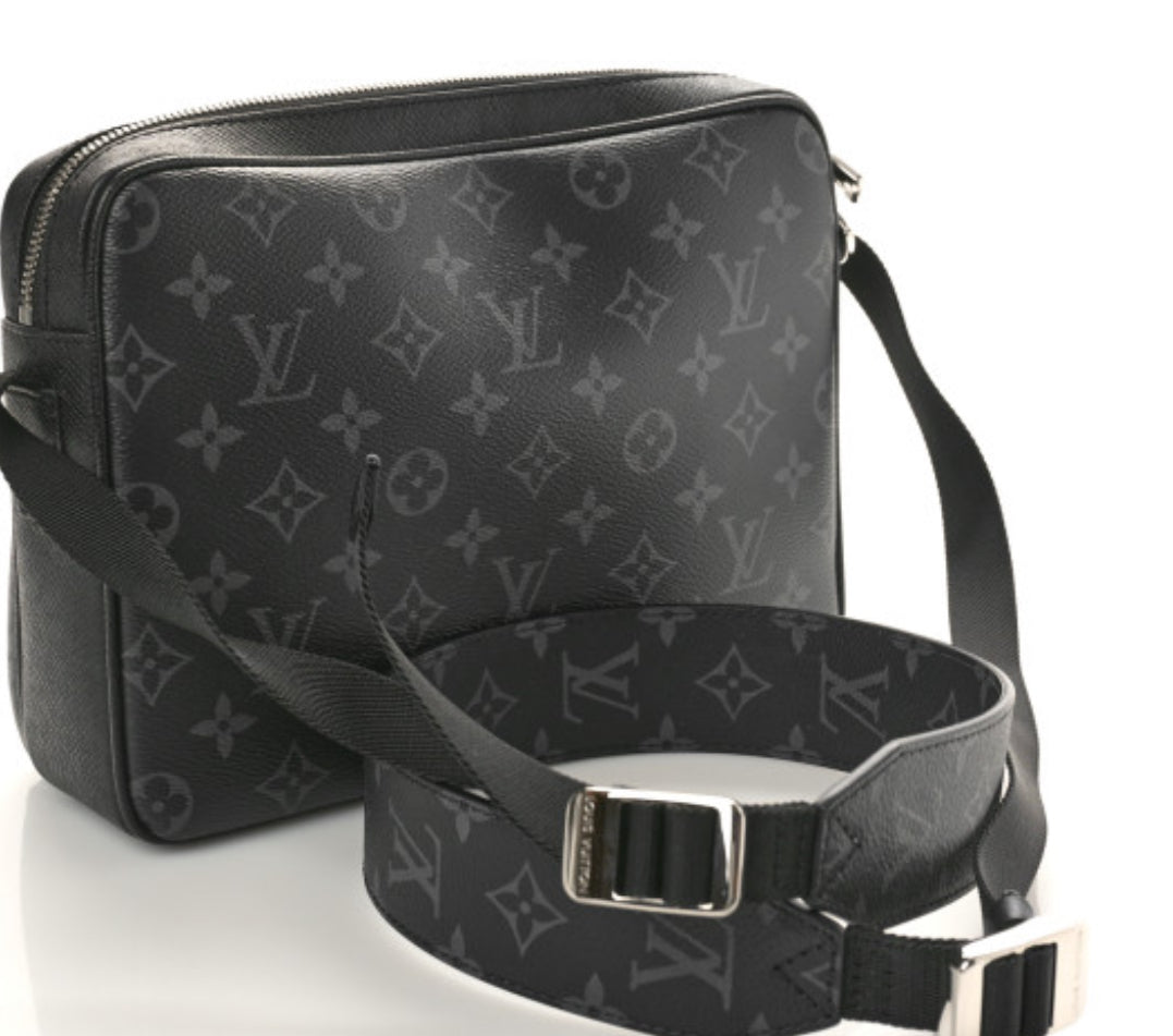 Louis Vuitton Outdoor Messenger
Monogram Eclipse Taiga Black